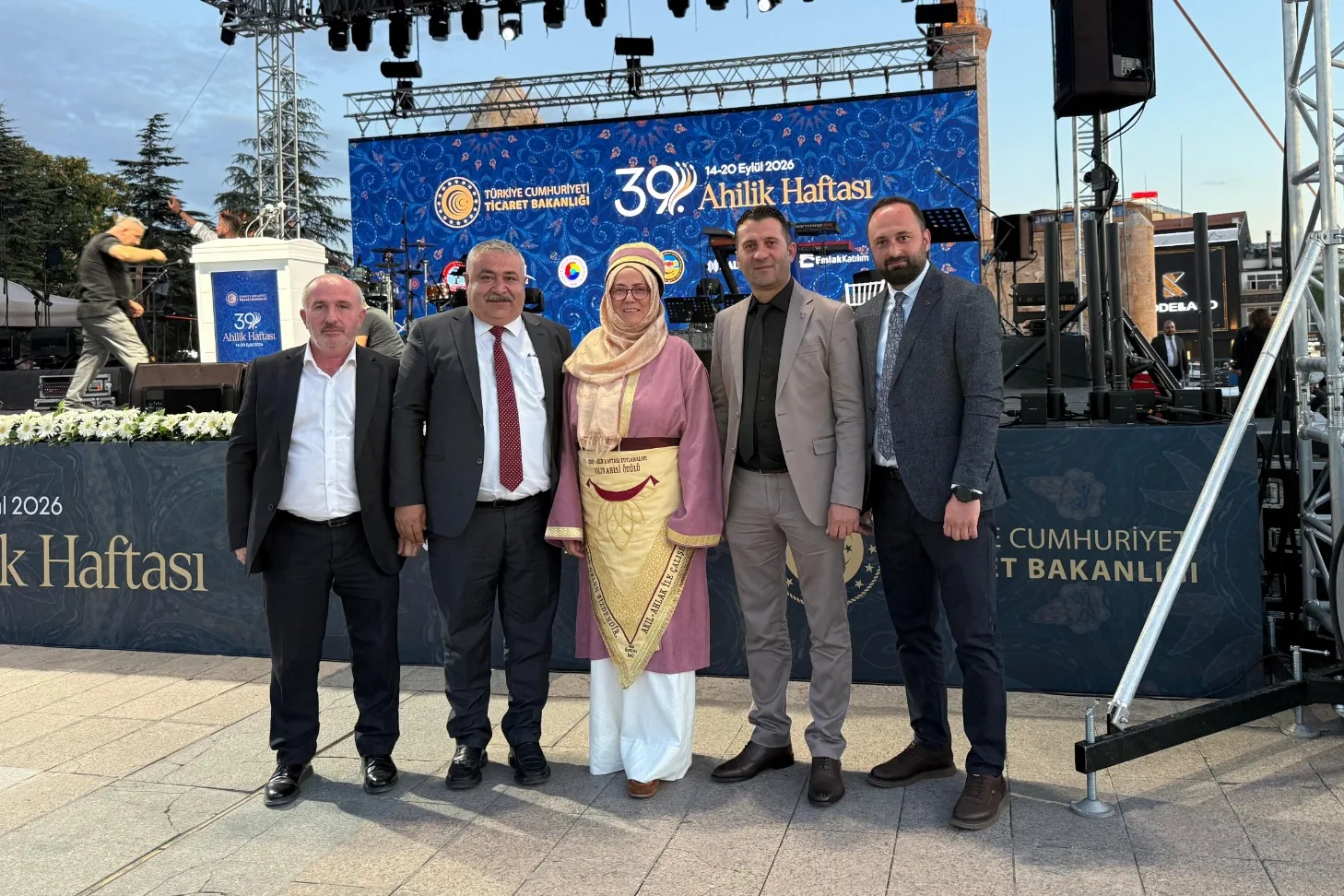 Yalova Ustası Meral Evcin Özdemir, Türkiye'nin 'Yılın Ahisi' Oldu Yalova Ustası Meral Evcin Özdemir, Türkiye'nin 'Yılın Ahisi' Oldu