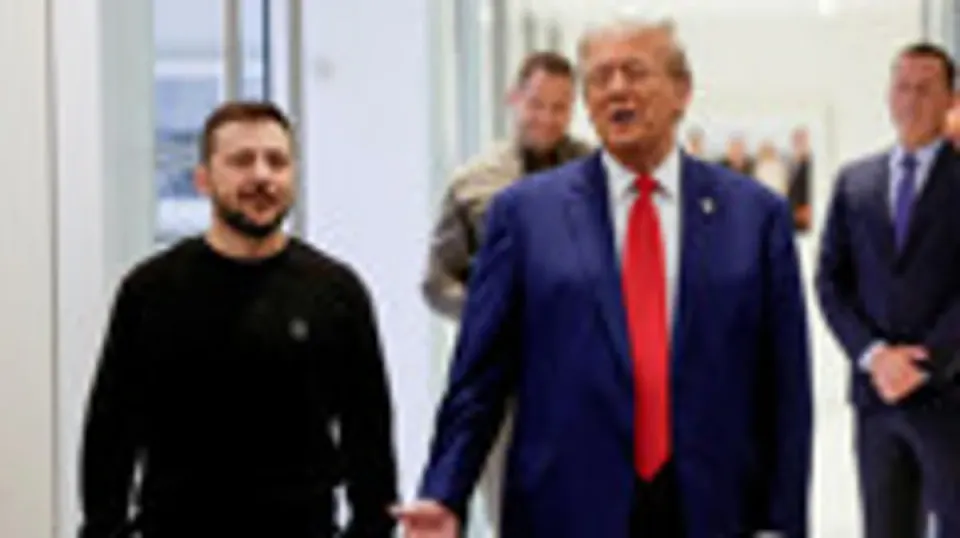 Zelenskiy ve Trump'tan Kritik Görüşme: Barış Süreci İçin G7 Zirvesi Bekleniyor görseli