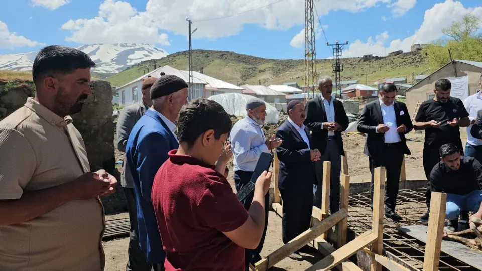 Aydınlar Beldesi'ne Yeni Cami ve Taziye Evi: Temeller Atıldı görseli