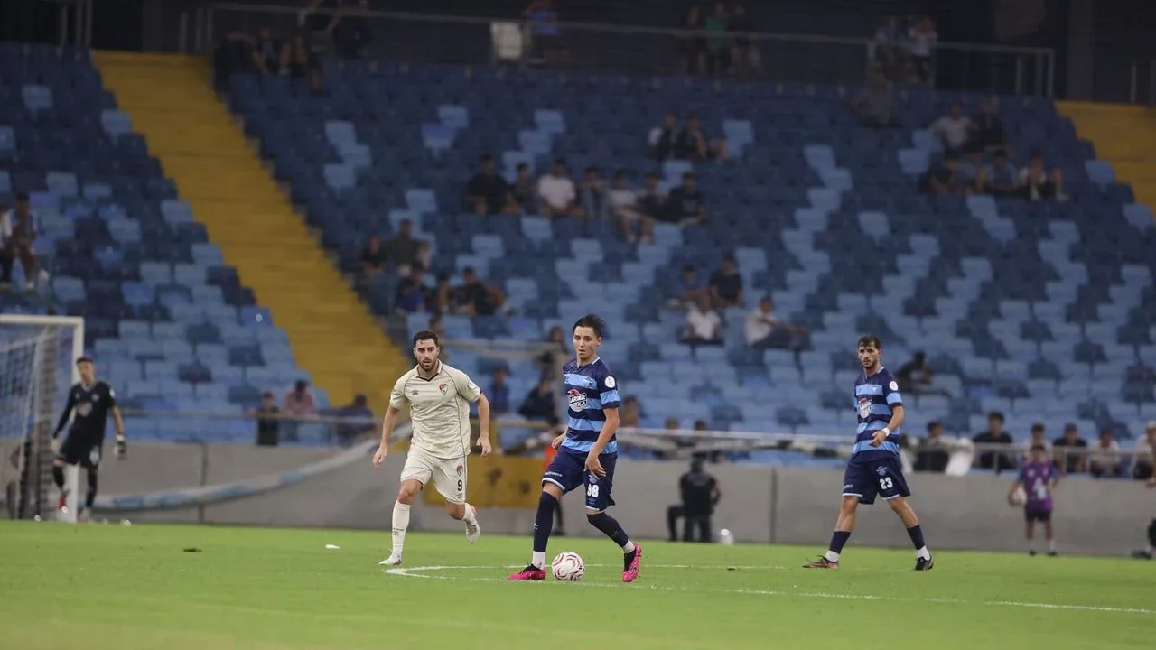 Adana Demirspor 2. Lig'de ikinci yenilgisini aldı: Elazığspor 2-0 geçti Adana Demirspor 2. Lig'de ikinci yenilgisini aldı: Elazığspor 2-0 geçti