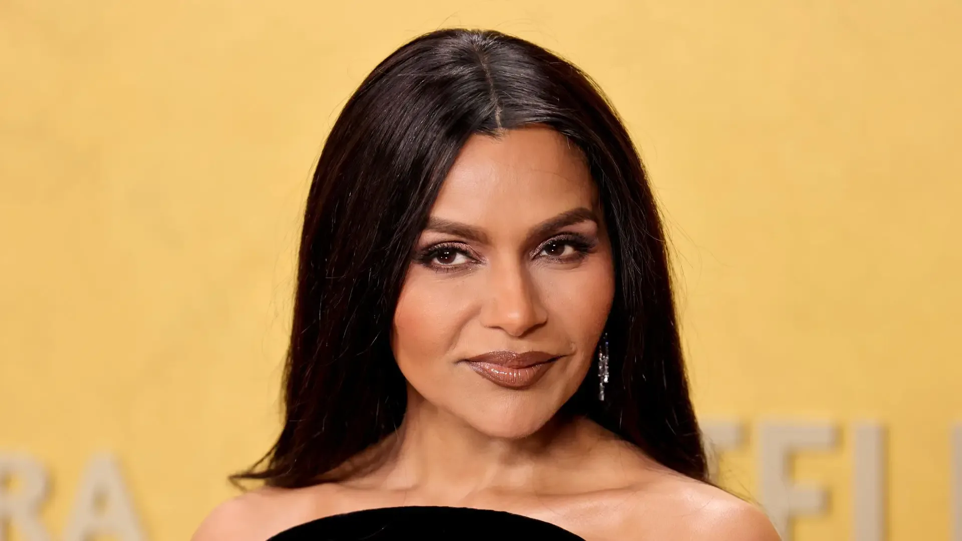 Mindy Kaling'den Dürüst İtiraf: 13 Kilo Verme Sürecini Anlattı Mindy Kaling'den Dürüst İtiraf: 13 Kilo Verme Sürecini Anlattı