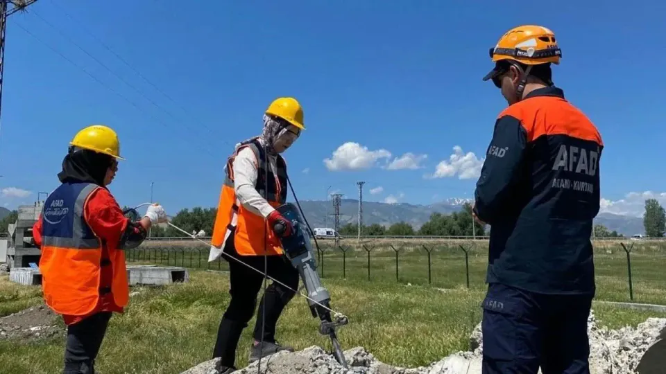 AFAD'dan Gençlik ve Spor Personeline Kritik Enkaz Eğitimi görseli