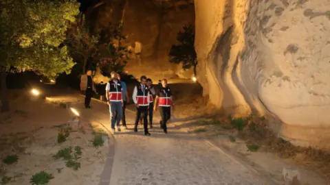 Kapadokya'da Gece Müzeciliği Dönemi: Paşabağları Aydınlatıldı