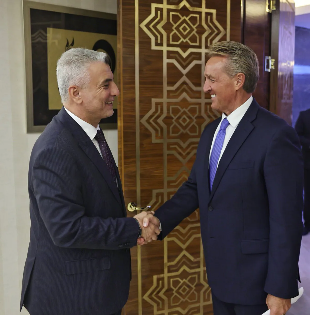 ABD Ankara Büyükelçisi Jeff Flake, Türk Ticaret Bakanı Ömer Bolat ile Görüştü ABD Ankara Büyükelçisi Jeff Flake, Türk Ticaret Bakanı Ömer Bolat ile Görüştü