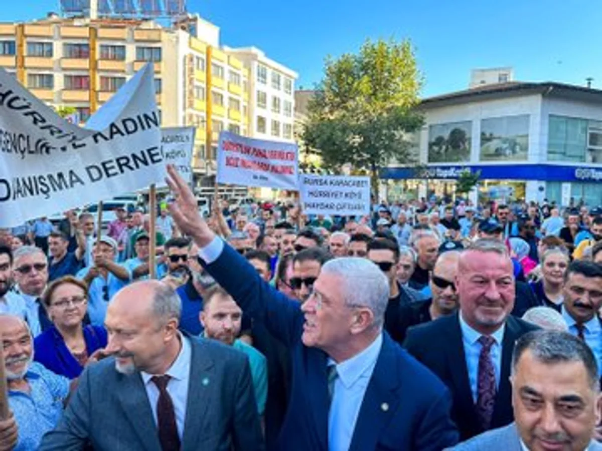 Müsavat Dervişoğlu, Karacabey'de Çiftçileri Ziyaret Etti Müsavat Dervişoğlu, Karacabey'de Çiftçileri Ziyaret Etti