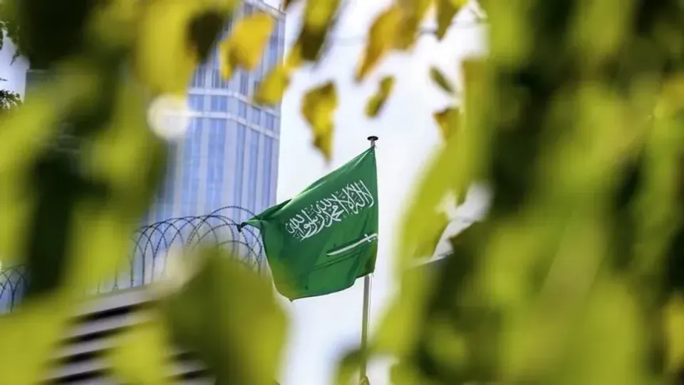 Suudi Arabistan Kraliyet Ailesi Üyesi Vefat Etti görseli