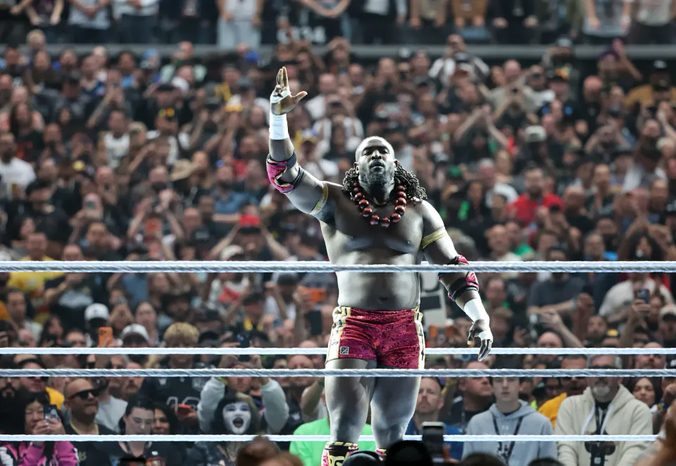 WWE Raw Londra'da Canlı Yayınlanıyor: Netflix Döneminde Kritik Maçlar görseli