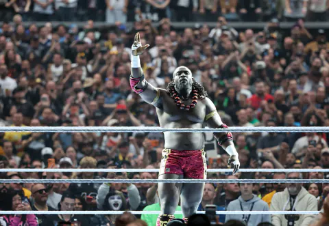WWE Raw Londra'da Canlı Yayınlanıyor: Netflix Döneminde Kritik Maçlar