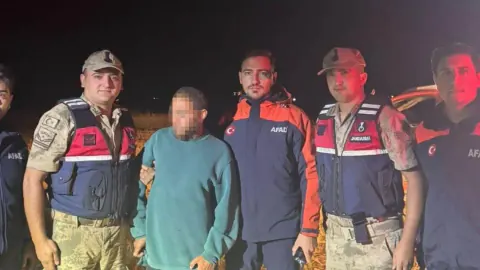 Kars'ta kaybolan engelli genç 12 saat sonra yaylada canlı bulundu