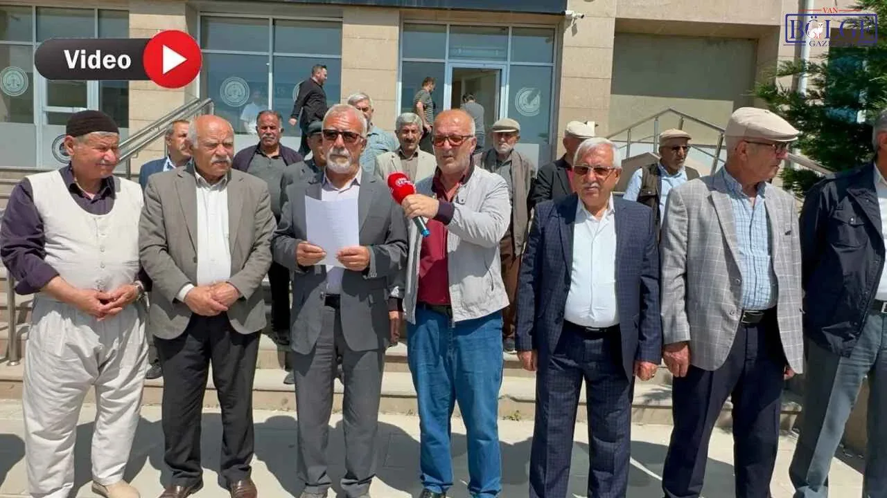 Van'da DİSK'ten Sert Tepki: Kürt Annelere Yönelik İfadeler İçin Suç Duyurusu Van'da DİSK'ten Sert Tepki: Kürt Annelere Yönelik İfadeler İçin Suç Duyurusu