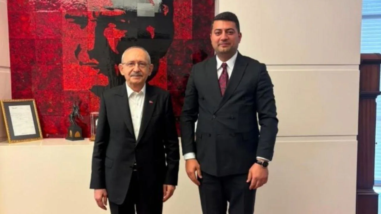 CHP Malatya İl Başkanlığı'nda Görev Değişimi: Hakan Satılmış Atandı CHP Malatya İl Başkanlığı'nda Görev Değişimi: Hakan Satılmış Atandı