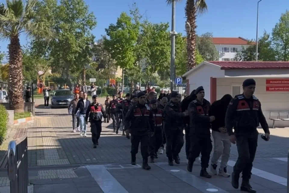 Aydın merkezli 7 ilde yasa dışı bahis operasyonu: 11 milyar TL para trafiği, 31 gözaltı görseli