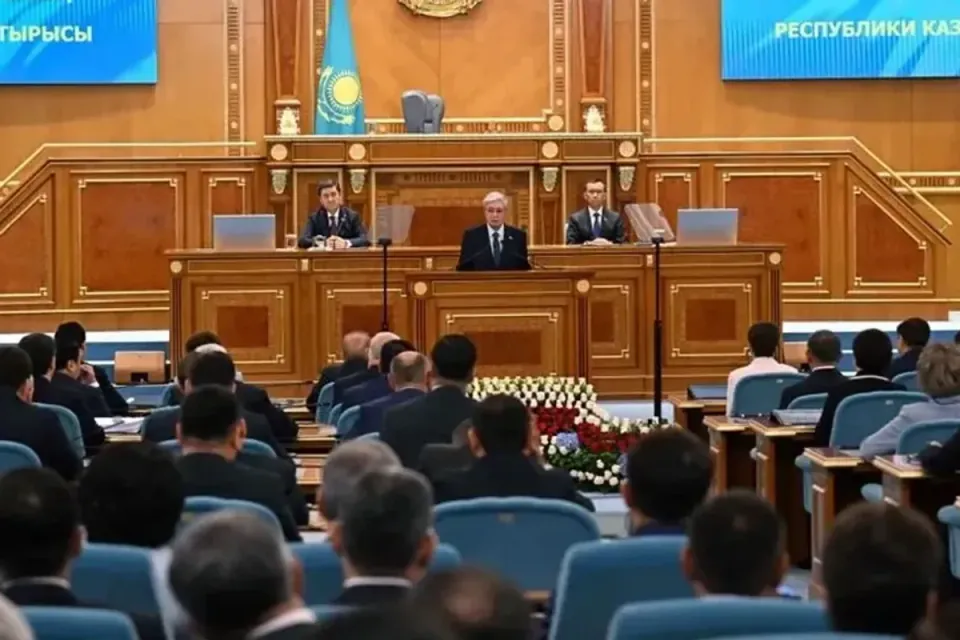 Kazakistan'da Siyasi Dönüşüm: İki Kanatlı Parlamento Devri Kapanıyor görseli