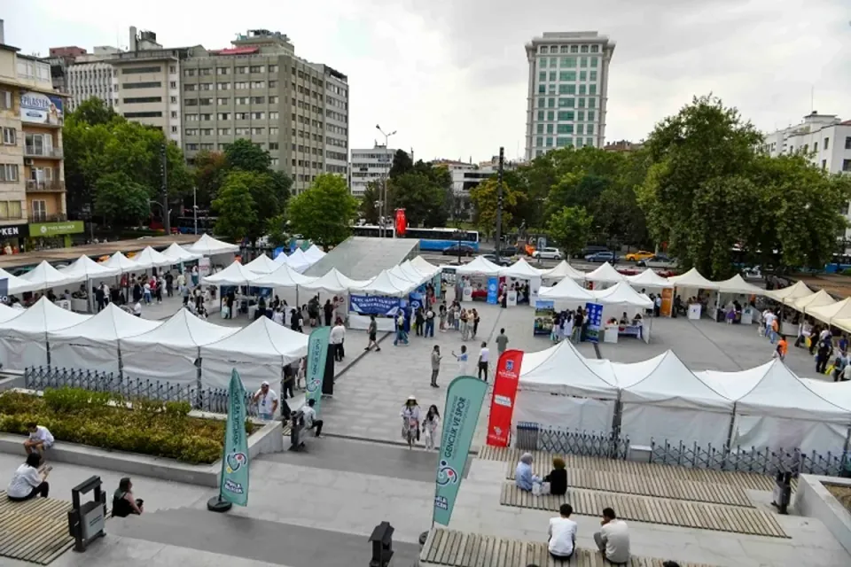 Aydın Üniversitesi (ABB) 5. Üniversite Tanıtım Günlerini Başlattı görseli