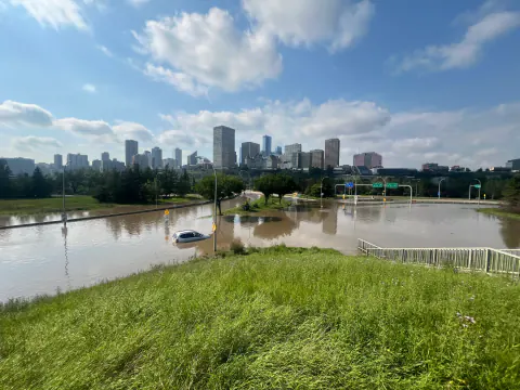 Edmonton'da Tarihi Sel: 73 Yılın En Yüksek Yağış Kaydı Kırıldı