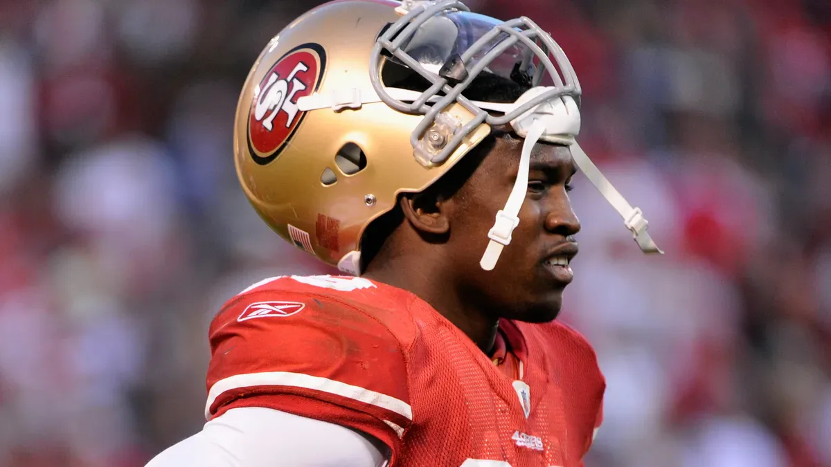 NFL Dünyasında Trajik Kayıp: Rekorlar Kıran Yıldız Aldon Smith Vefat Etti NFL Dünyasında Trajik Kayıp: Rekorlar Kıran Yıldız Aldon Smith Vefat Etti