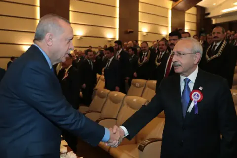 CHP'de 'Mutlak Butlan' Krizi: Yargı Kararı ve Seçmen Tepkisi