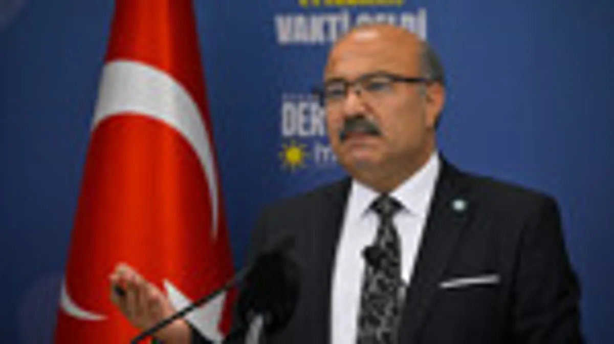 İYİ Parti'den Orman Yangınları İçin Kritik Uyarı: 'Yüzde 99 İnsan Kaynaklı' İYİ Parti'den Orman Yangınları İçin Kritik Uyarı: 'Yüzde 99 İnsan Kaynaklı'