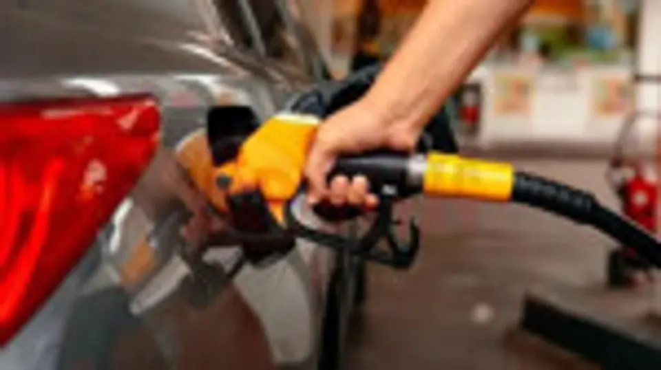 Motorine 3,50 TL Zam Geliyor: Akaryakıt Fiyatlarında Yeni Dönem görseli