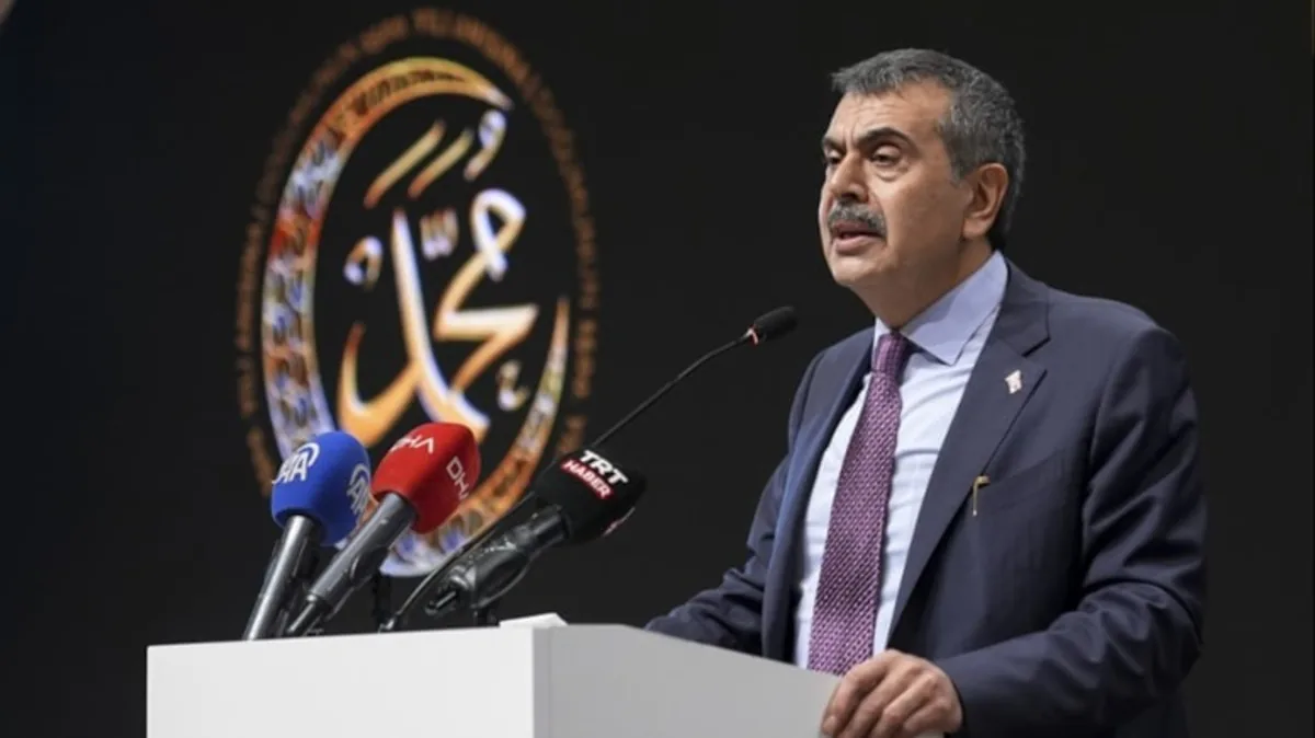 Milli Eğitim Bakanı Yusuf Tekin'den Müfredat Değişikliği Kararı: 'Kurtuluş Savaşı' Yerine 'Milli Mücadele' Milli Eğitim Bakanı Yusuf Tekin'den Müfredat Değişikliği Kararı: 'Kurtuluş Savaşı' Yerine 'Milli Mücadele'