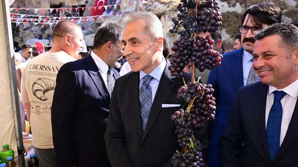 54. Uluslararası Ürgüp Bağ Bozumu Festivali Açıldı: "Üzümle Emek de Büyüyor" görseli