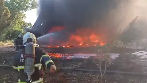 Adana Organize Sanayi Bölgesi'nde Fabrika Yangını: Ekipler Müdahale Ediyor
