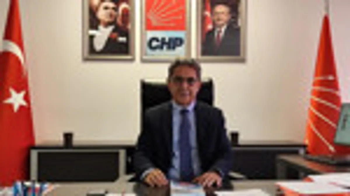 Aile Hekimlerine 'Hastalık Feshi' Tepkisi: Prof. Dr. Ali Rıza Erbay'dan Sert Eleştiri Aile Hekimlerine 'Hastalık Feshi' Tepkisi: Prof. Dr. Ali Rıza Erbay'dan Sert Eleştiri