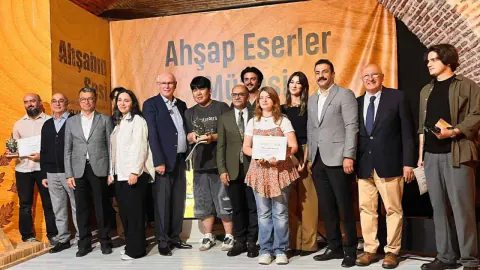 Eskişehir'de Sanat Rüzgarı: 9. Uluslararası Ahşap Heykel Festivali Açıldı