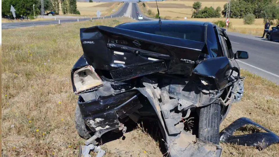 Yozgat-Sorgun Karayolunda Trafik Kazası: Maddi Hasar Meydana Geldi görseli