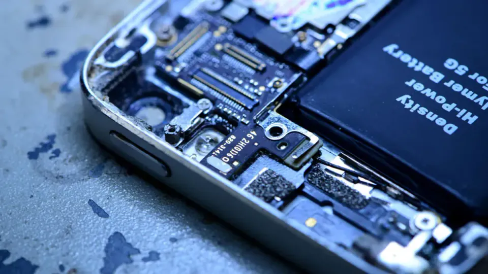 Eski Akıllı Telefonlar Mini Bulut Bilişim Platformuna Dönüştürüldü görseli