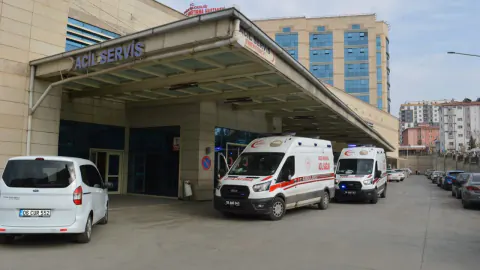 Siirt Şirvan'da Çevrilen Çekici Kazası: 2 Yaralı