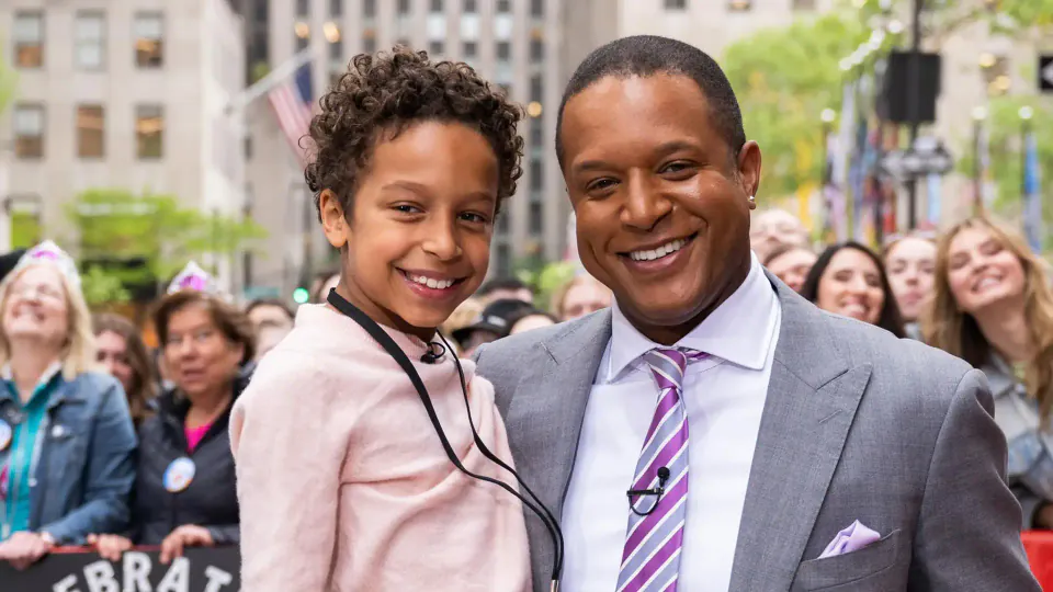 TODAY Sunucusu Craig Melvin'in Çocukları Macy's Podyumunda: Delano ve Sybil Yürüdü görseli