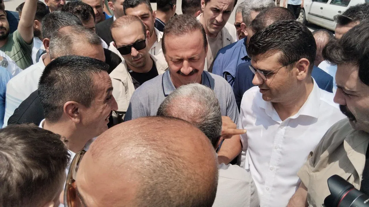 Anahtar Parti Lideri Yavuz Ağıralioğlu, Karaisalı'da Bir İlki Gerçekleştirdi Anahtar Parti Lideri Yavuz Ağıralioğlu, Karaisalı'da Bir İlki Gerçekleştirdi