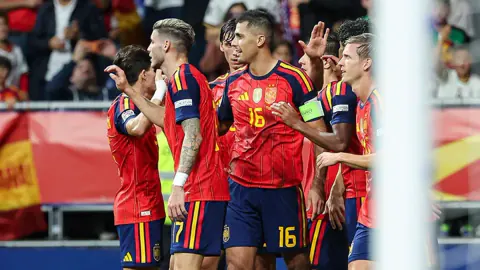 İspanya, Çekya'yı 3-1 yendi: Liderliği perçinledi