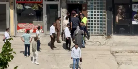 Şemdinli'de İki Grup Arasında Kavga: Polis Ekipleri Bölgeye Sevk Edildi