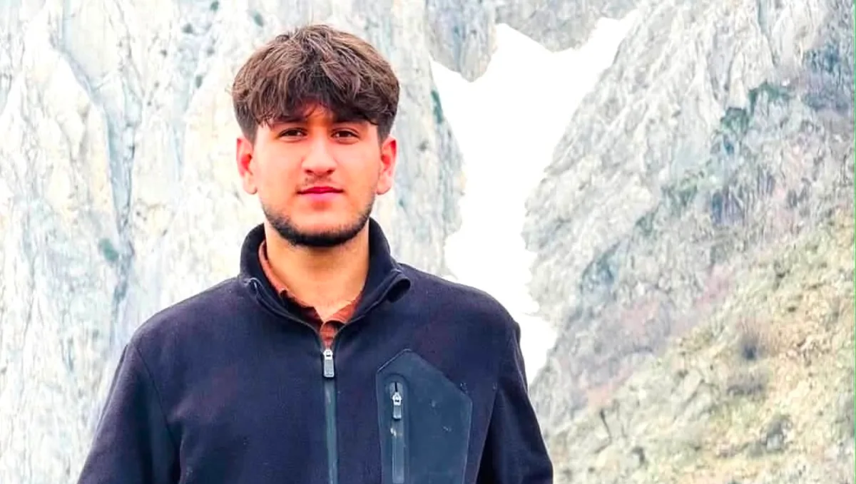 Yüksekova'da Kayıp Alarmı: 21 Yaşındaki Hızır Terkoğlu Aranıyor Yüksekova'da Kayıp Alarmı: 21 Yaşındaki Hızır Terkoğlu Aranıyor