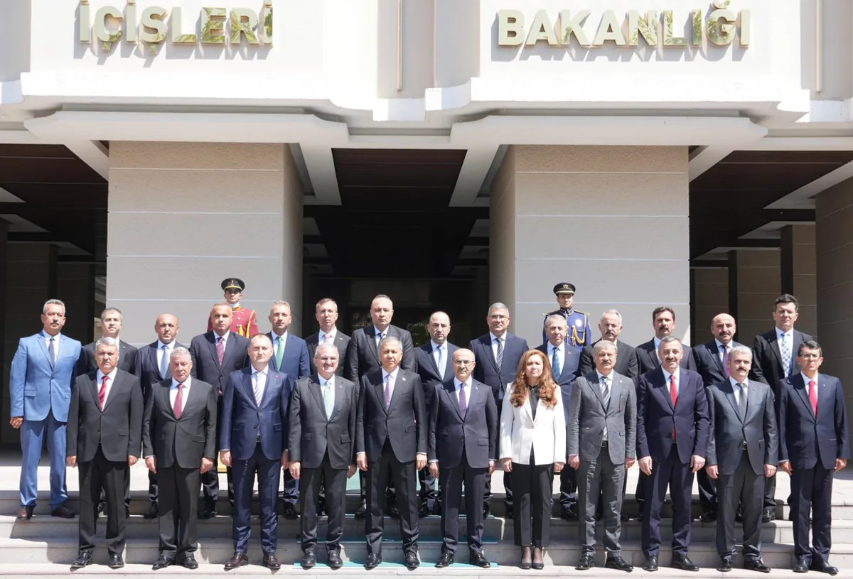 İçişleri Bakanı Ali Yerlikaya, İl Emniyet Müdürleri için Başarı Diledi İçişleri Bakanı Ali Yerlikaya, İl Emniyet Müdürleri için Başarı Diledi
