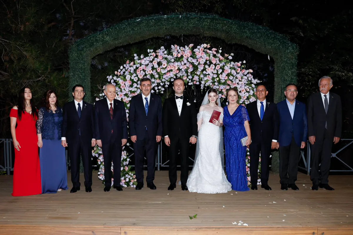 Türkiye Cumhurbaşkanı Yardımcısı Cevdet Yılmaz, MHP Genel Başkan Yardımcısı İsmail Faruk Aksu'nun Nikah Törenine Katıldı Türkiye Cumhurbaşkanı Yardımcısı Cevdet Yılmaz, MHP Genel Başkan Yardımcısı İsmail Faruk Aksu'nun Nikah Törenine Katıldı