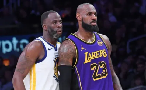 LeBron James ve Adam Silver Gerginliği: NBA'de Kritik Karar Ertelemeye mi Gidiyor? LeBron James ve Adam Silver Gerginliği: NBA'de Kritik Karar Ertelemeye mi Gidiyor?