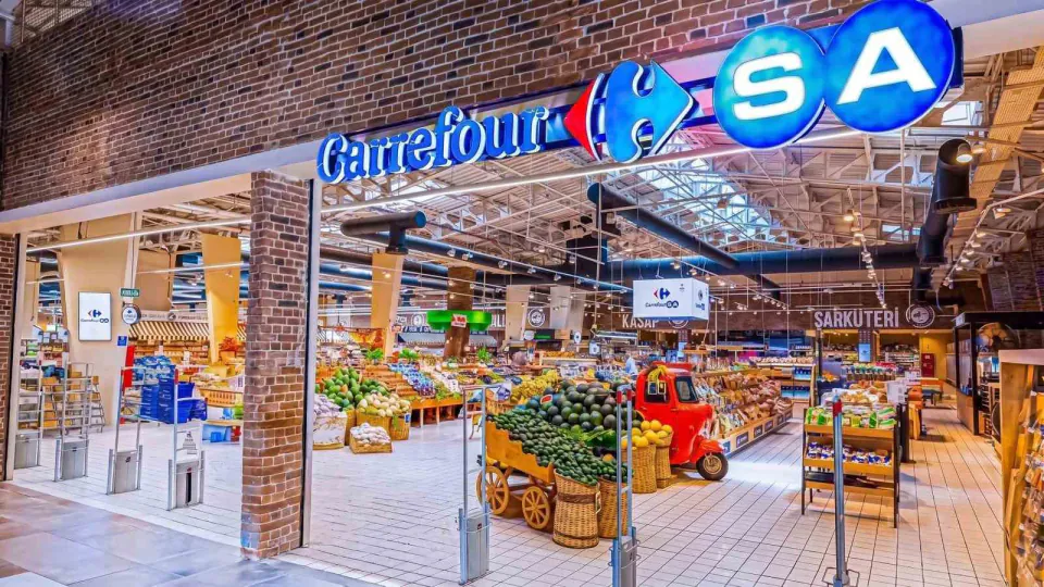 CarrefourSA'da Mülkiyet Değişimi Resmileşti: Aydın Grubu Dönemi Başlıyor görseli