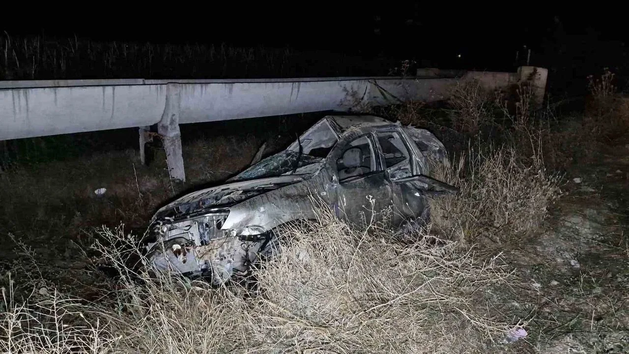 Karaman'da kontrolden çıkan araç takla attı: 30 yaşındaki Yasin Çetiner hayatını kaybetti Karaman'da kontrolden çıkan araç takla attı: 30 yaşındaki Yasin Çetiner hayatını kaybetti