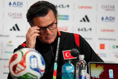 Montella'dan Avustralya maçı öncesi kritik uyarı: 3 yıldızda kondisyon sorunu