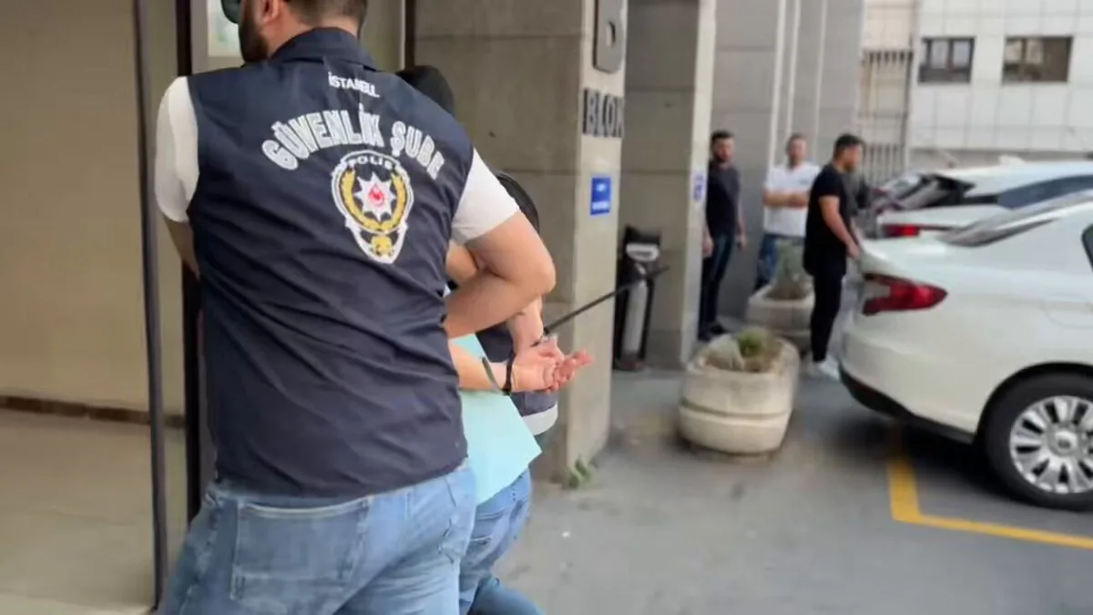 İstanbul'da Metroda Çocuğa Şiddet İddiası İstanbul'da Metroda Çocuğa Şiddet İddiası