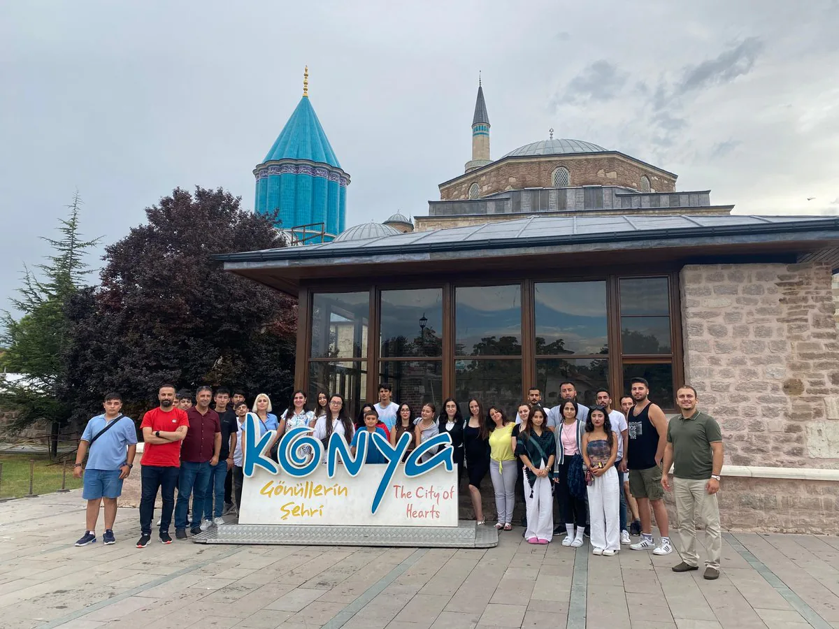 Alevi-Bektaşi Kültür ve Cemevi Başkanlığı Gençleri Bir Araya Getirdi Alevi-Bektaşi Kültür ve Cemevi Başkanlığı Gençleri Bir Araya Getirdi