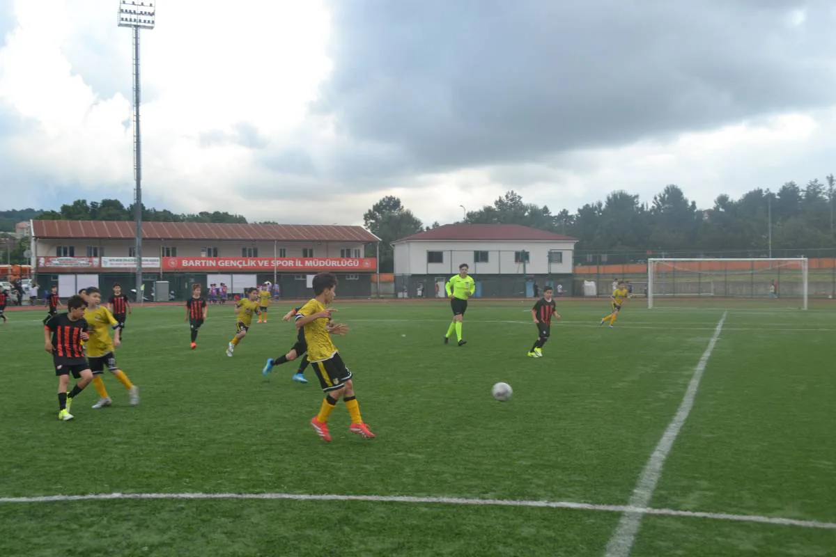 Bartın U12 Ligi'nde Gol Yağmuru: Ankaspor Rakibine Şans Tanımadı Bartın U12 Ligi'nde Gol Yağmuru: Ankaspor Rakibine Şans Tanımadı