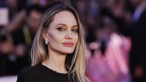 Angelina Jolie'den Kızlarıyla İlişkisine Dair Nadir İtiraflar