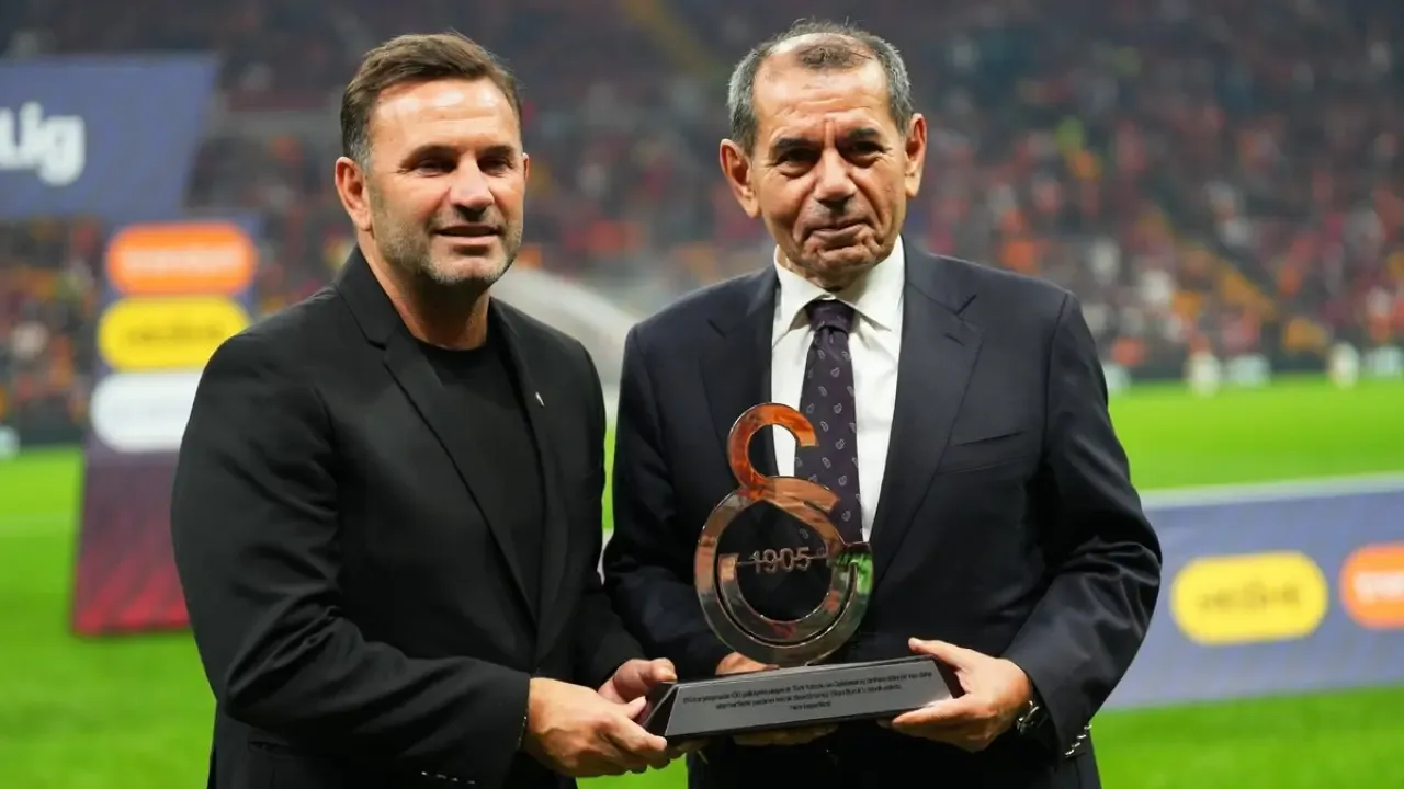 Galatasaray'da Transfer Bütçesi Netleşti: Okan Buruk ile Yeni Sözleşme Tamam Galatasaray'da Transfer Bütçesi Netleşti: Okan Buruk ile Yeni Sözleşme Tamam
