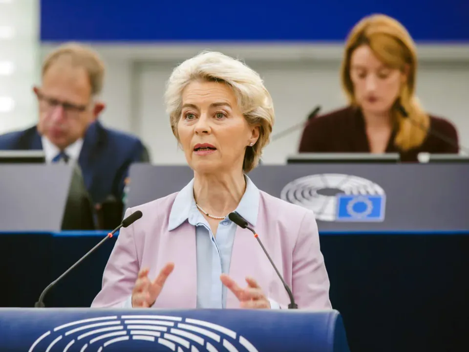 Ursula von der Leyen Kiev'de: AB-Ukrayna Askeri Entegrasyonu Masada görseli