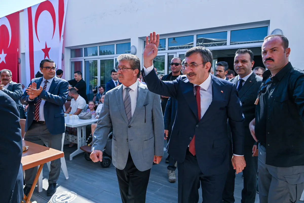 Cumhurbaşkanı Yardımcısı Cevdet Yılmaz, KKTC'de Kıbrıs Türkü ile Buluştu Cumhurbaşkanı Yardımcısı Cevdet Yılmaz, KKTC'de Kıbrıs Türkü ile Buluştu