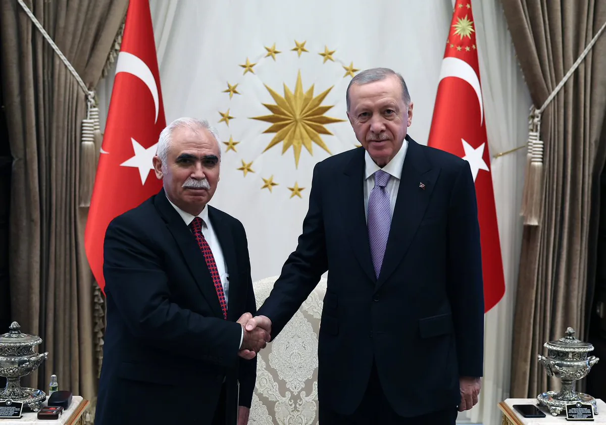 Cumhurbaşkanı Recep Tayyip Erdoğan Anayasa Mahkemesi Başkanı Kadir Özkaya ile Görüştü Cumhurbaşkanı Recep Tayyip Erdoğan Anayasa Mahkemesi Başkanı Kadir Özkaya ile Görüştü